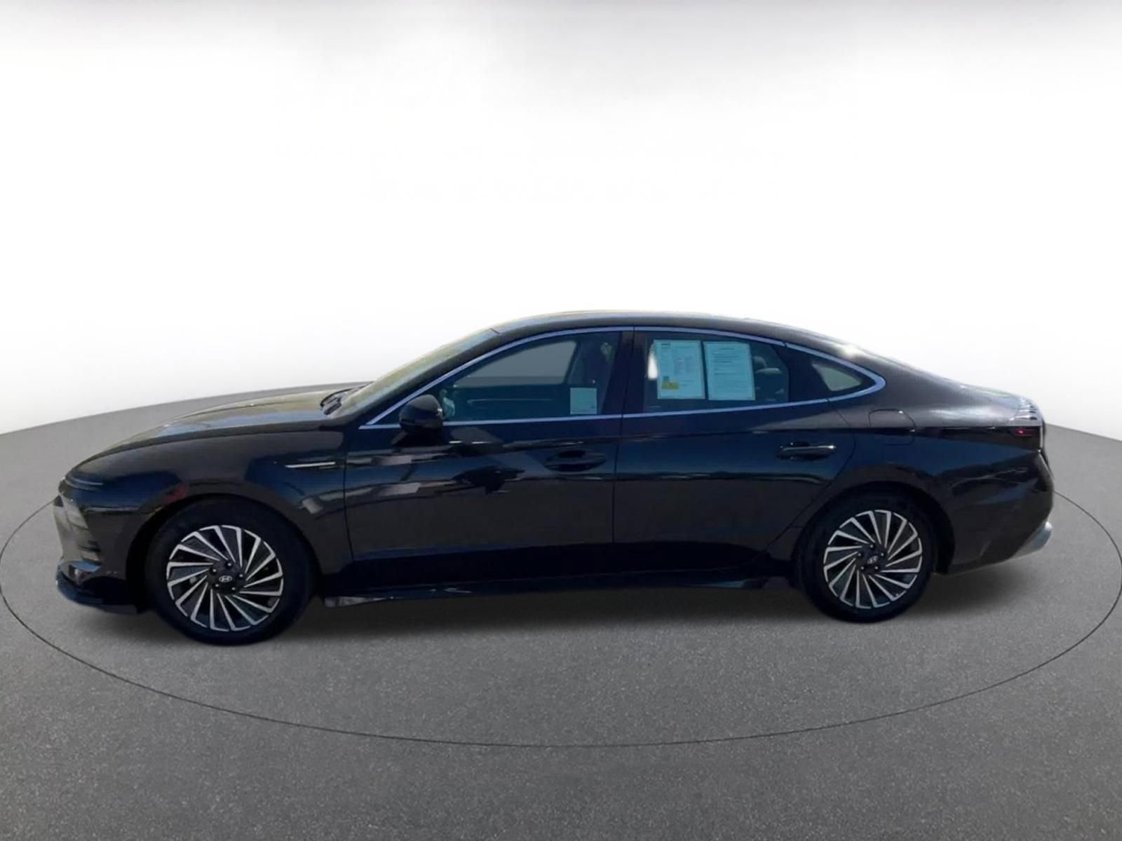 Thumbnail: 2025 Hyundai Sonata - 9