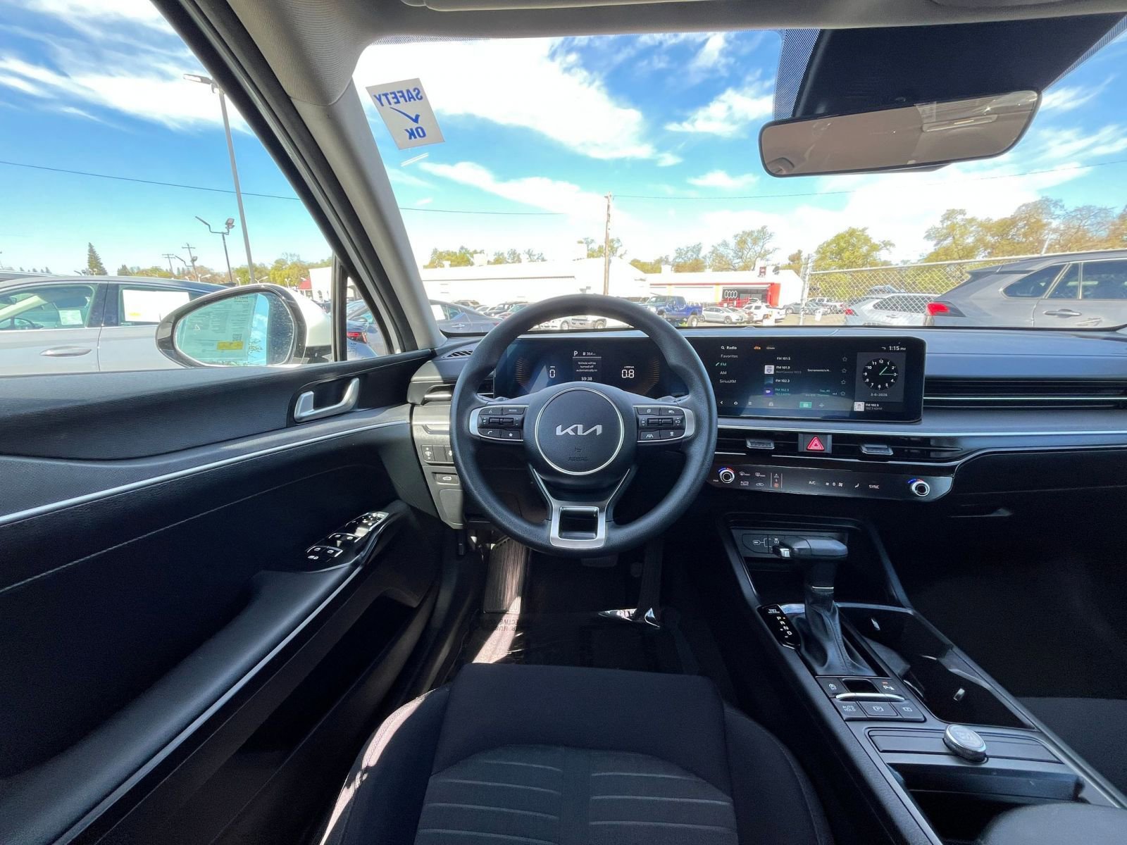 Thumbnail: 2025 Kia K5 - 33