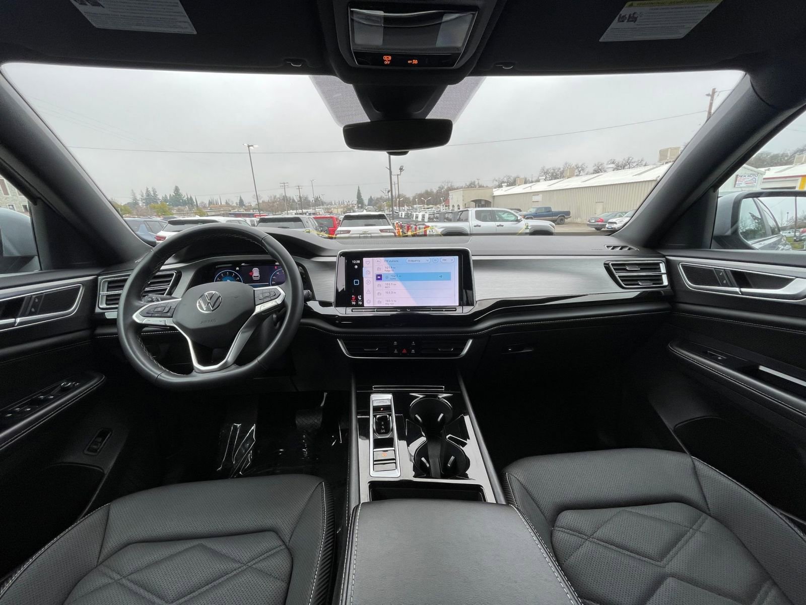 Thumbnail: 2025 Volkswagen Atlas - 34