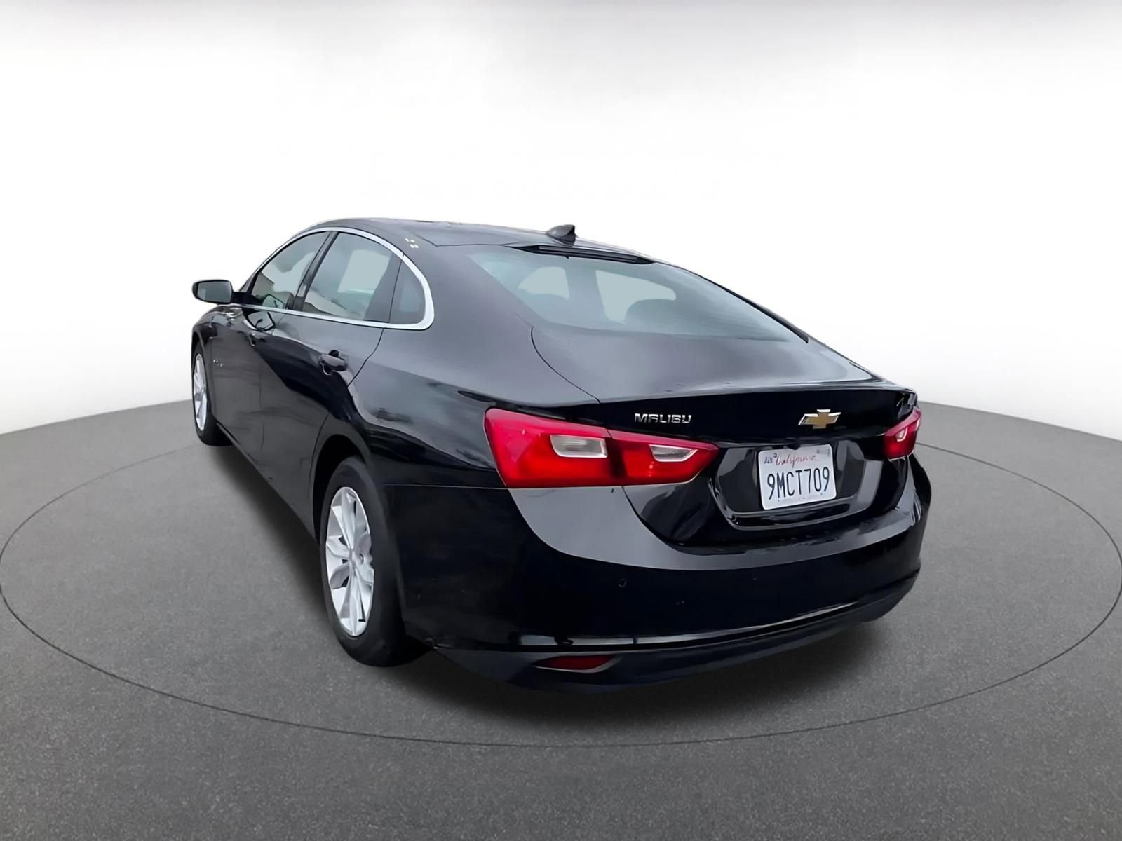 Thumbnail: 2024 Chevrolet Malibu - 11