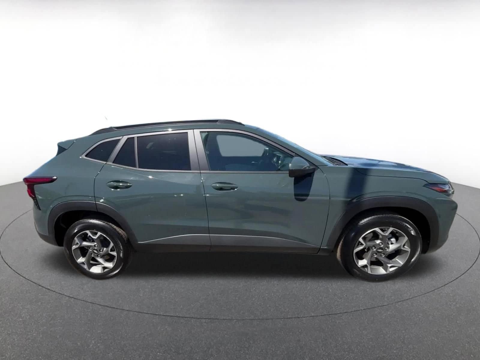 Thumbnail: 2025 Chevrolet Trax - 16