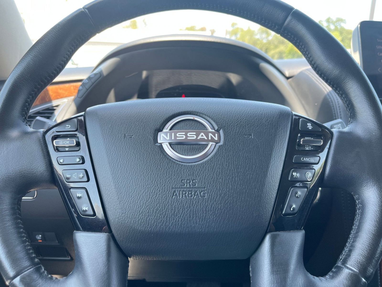 2023 Nissan Armada SL 28