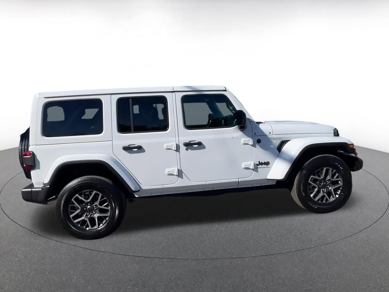 Thumbnail: 2025 Jeep Wrangler - 16