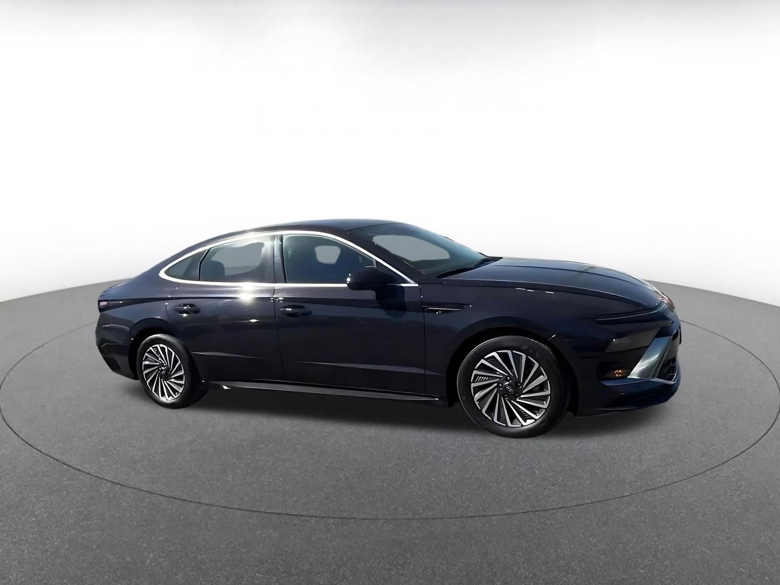 Thumbnail: 2025 Hyundai Sonata - 2