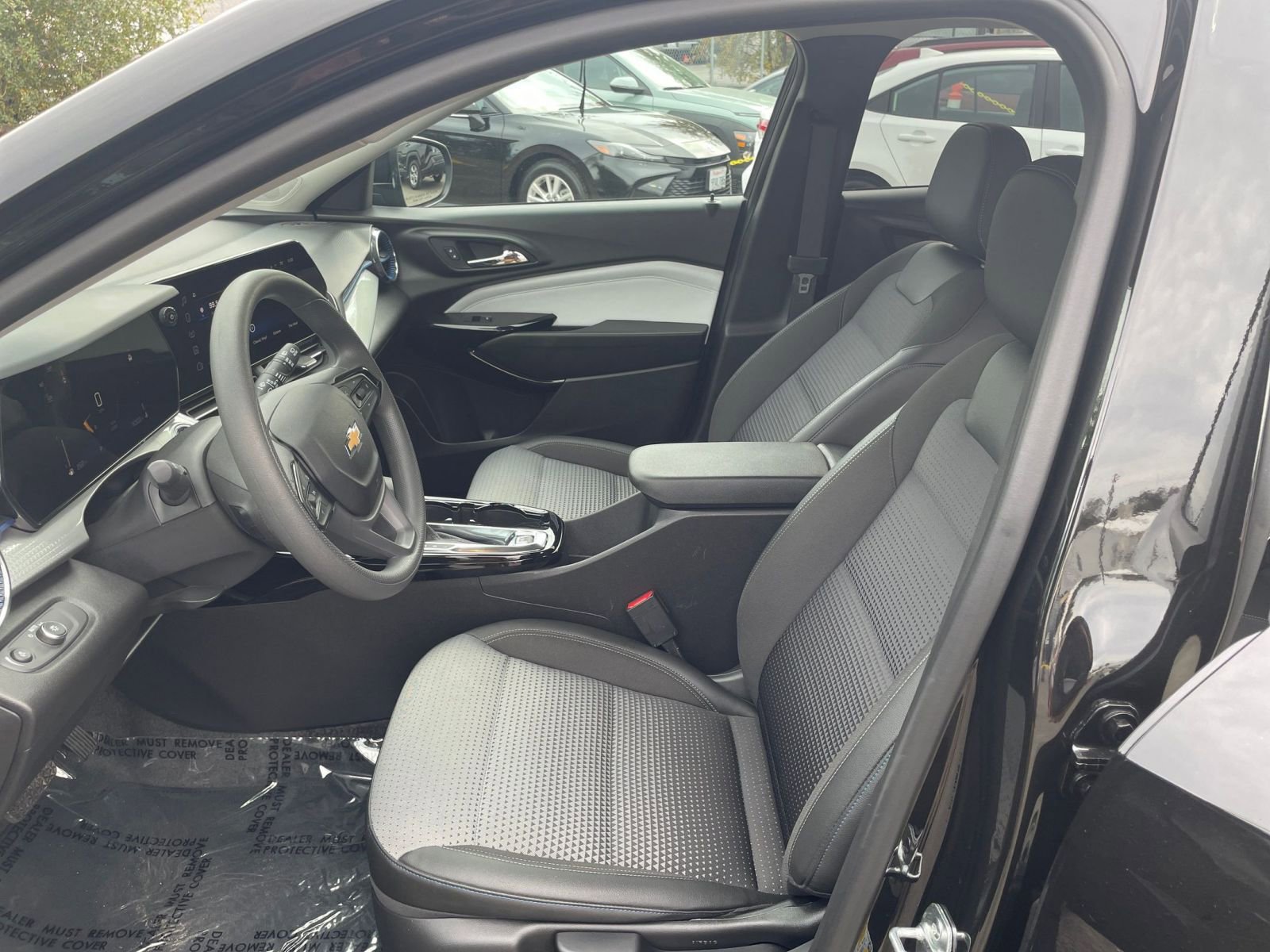 Thumbnail: 2025 Chevrolet Trax - 24