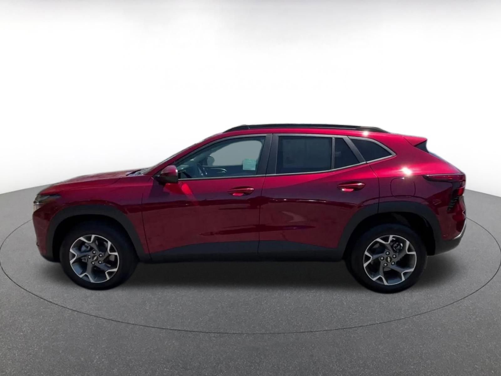 Thumbnail: 2025 Chevrolet Trax - 9