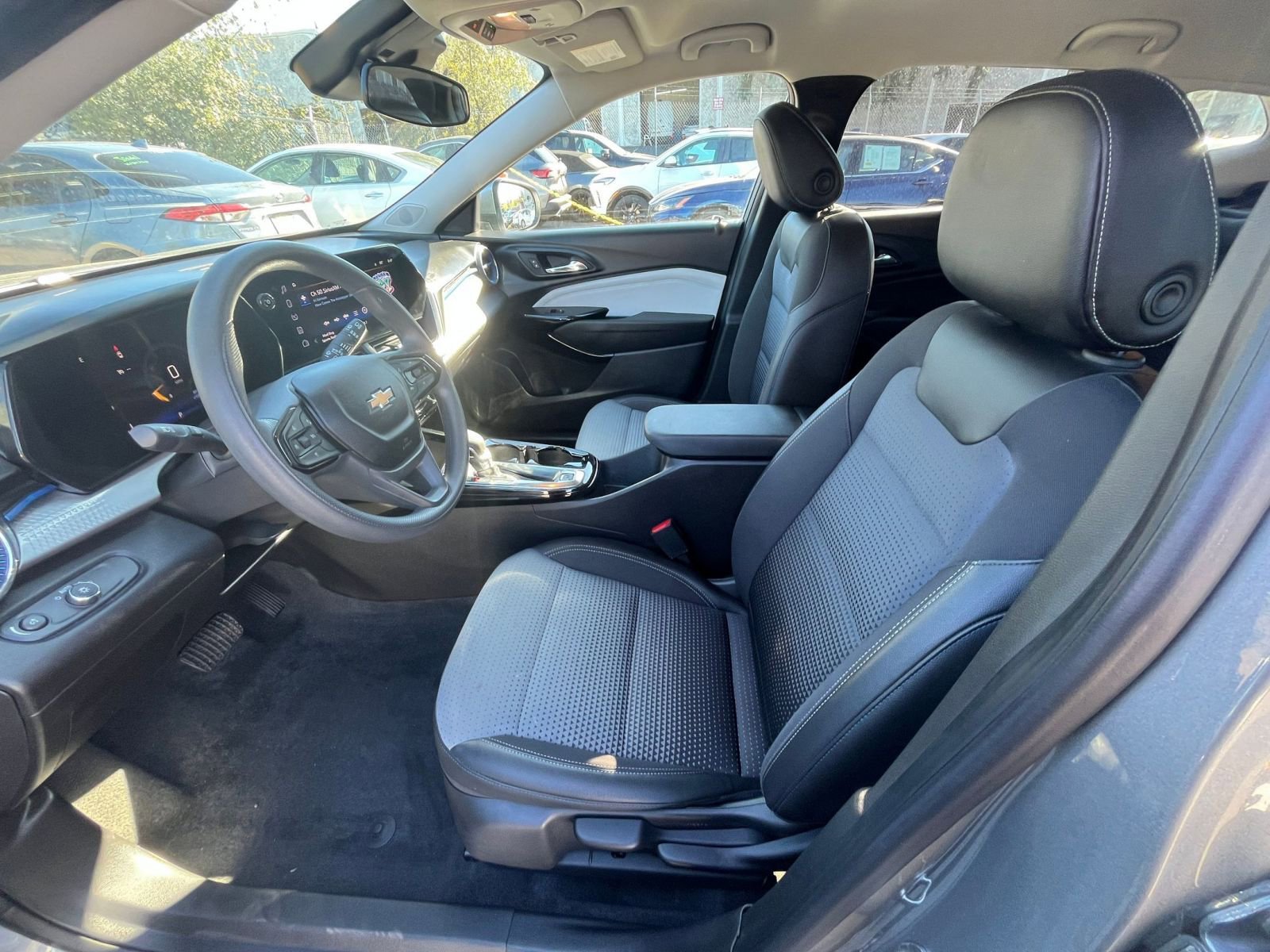 Thumbnail: 2025 Chevrolet Trax - 24