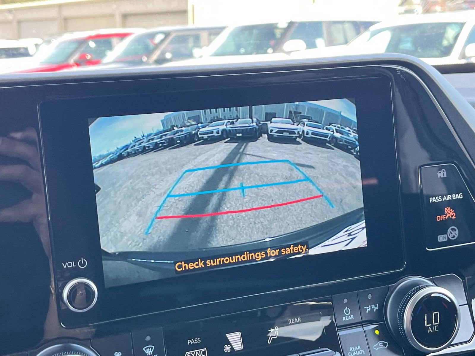 Thumbnail: 2025 Toyota Highlander - 27