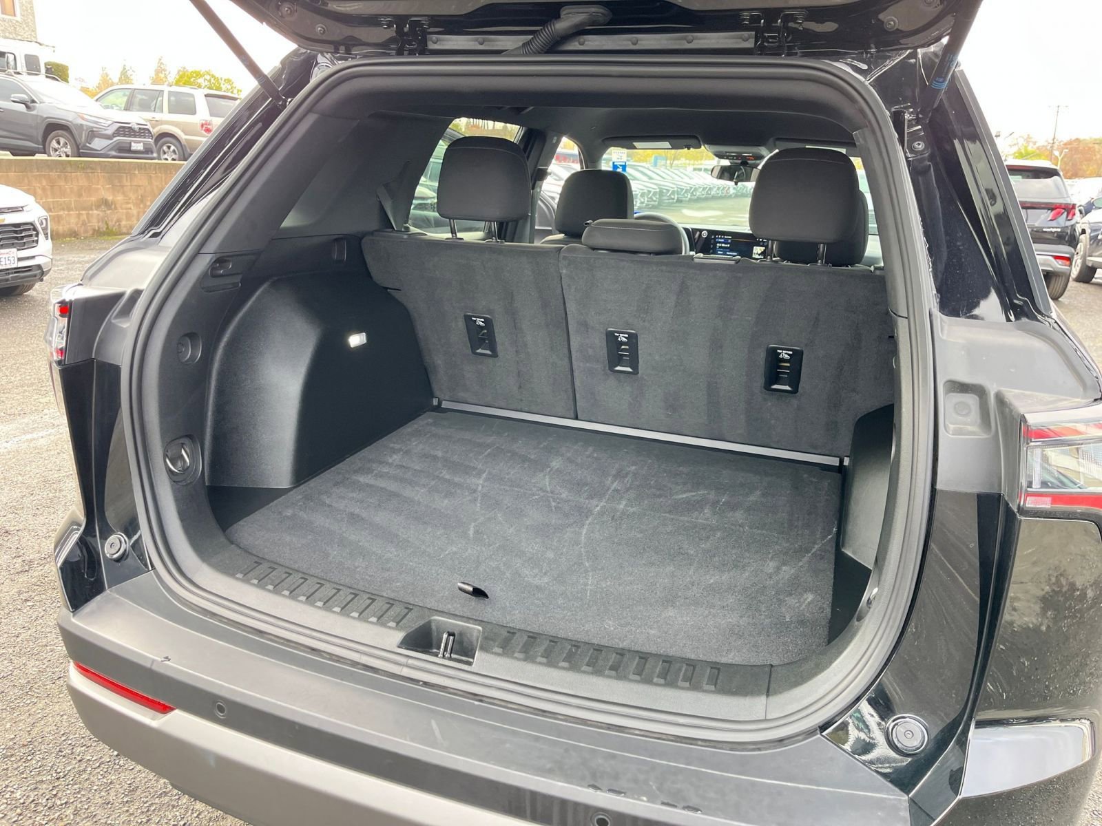 Thumbnail: 2025 Chevrolet Equinox - 30