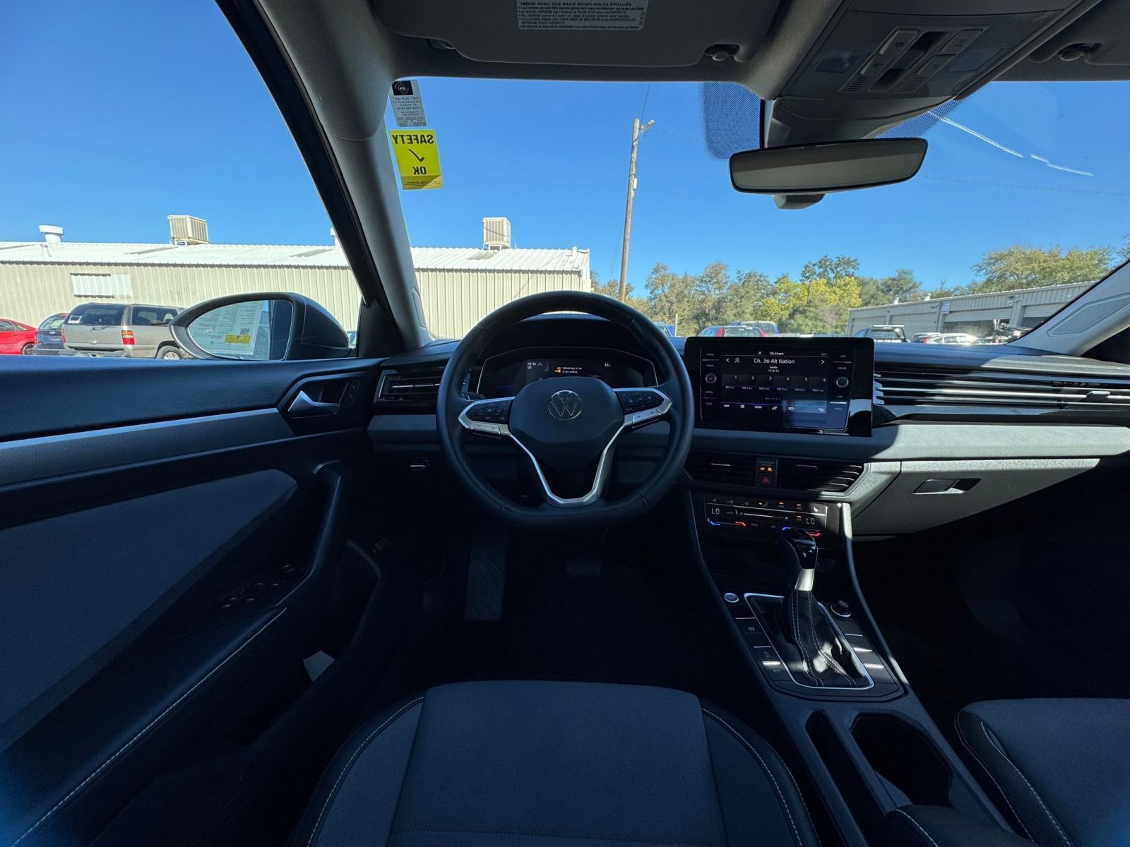 Thumbnail: 2025 Volkswagen Jetta - 33