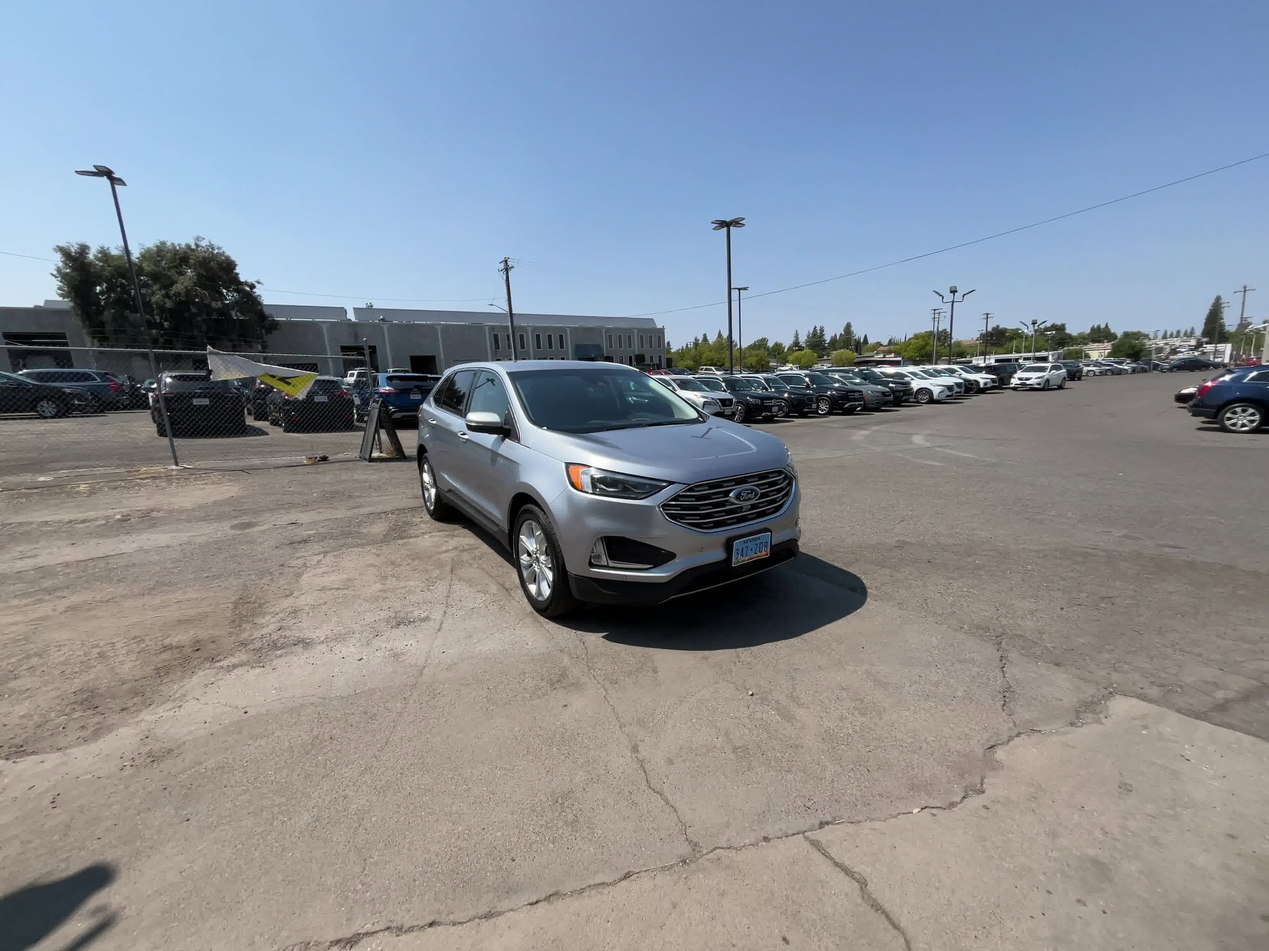 2022 Ford Edge Titanium 3