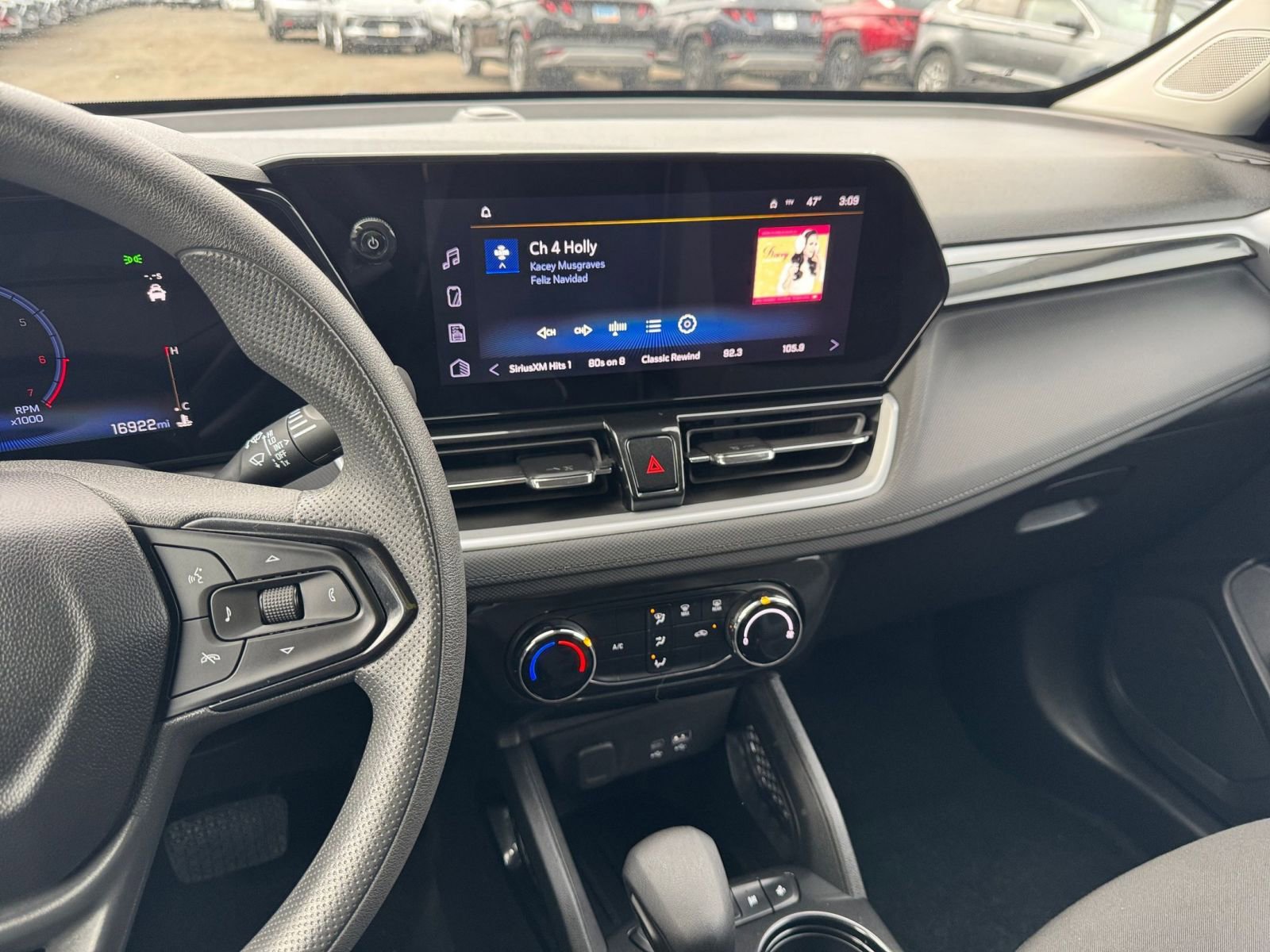 Thumbnail: 2025 Chevrolet TrailBlazer - 18