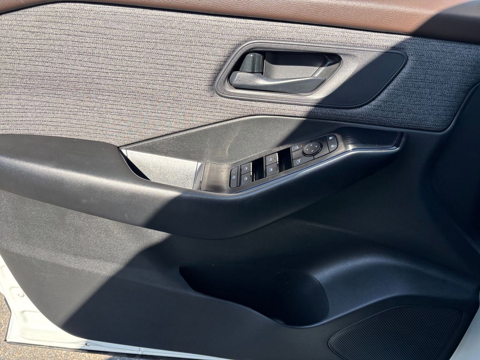 Thumbnail: 2023 Nissan Rogue - 18