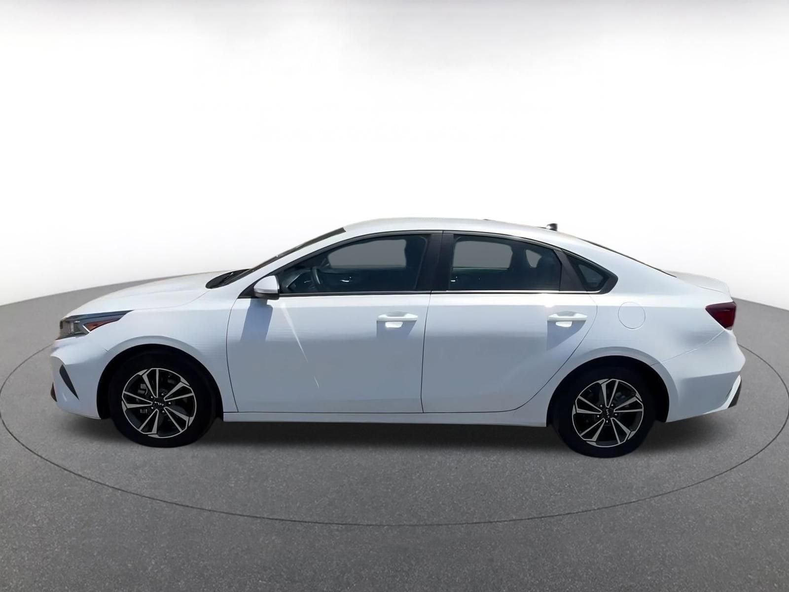 2024 Kia Forte LXS 8