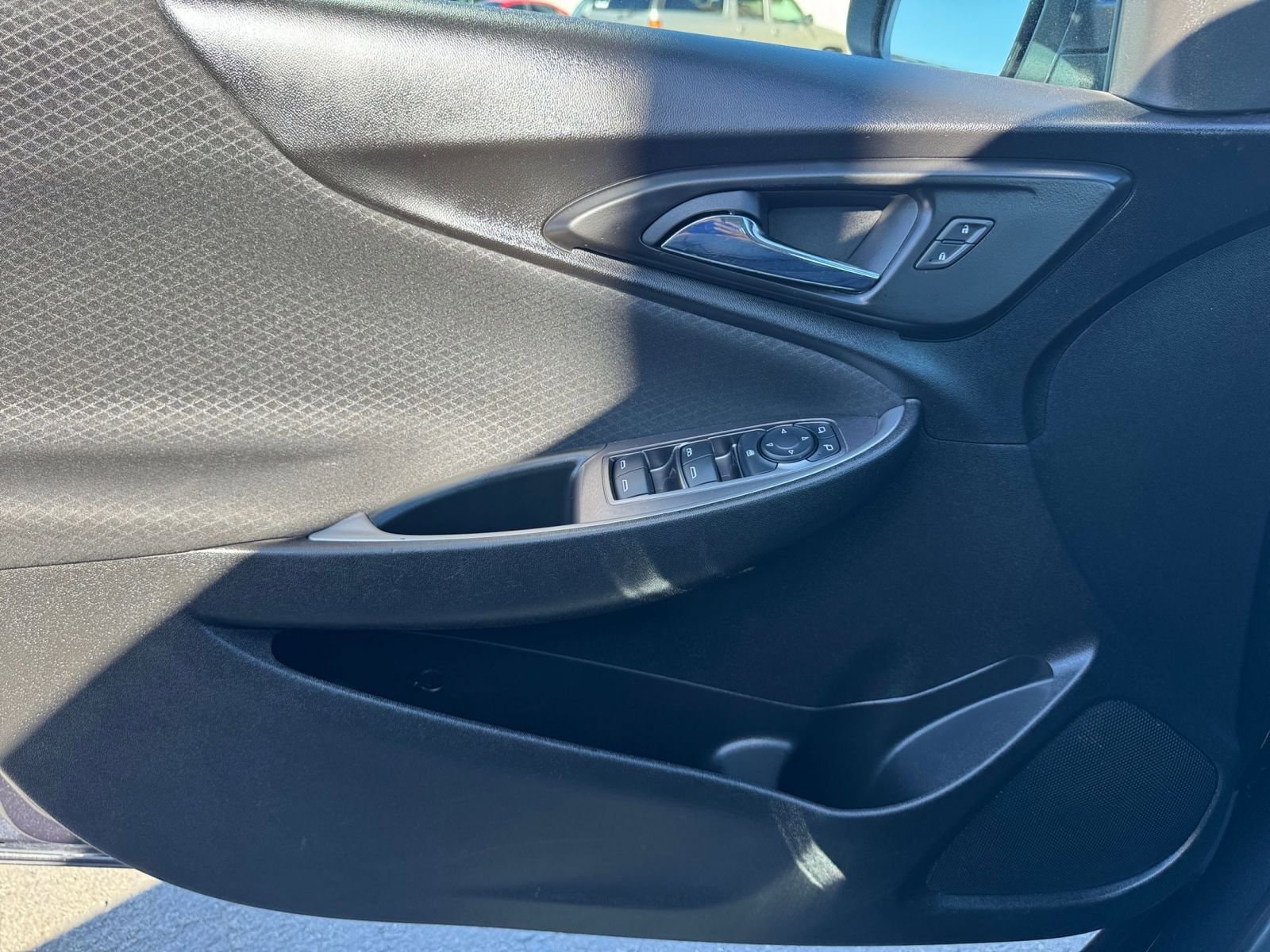 Thumbnail: 2023 Chevrolet Malibu - 20