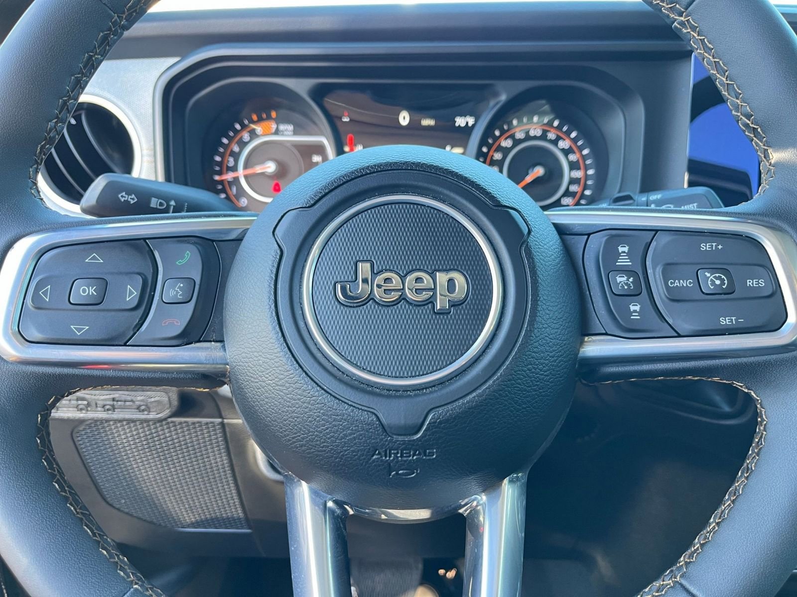 Thumbnail: 2025 Jeep Wrangler - 34