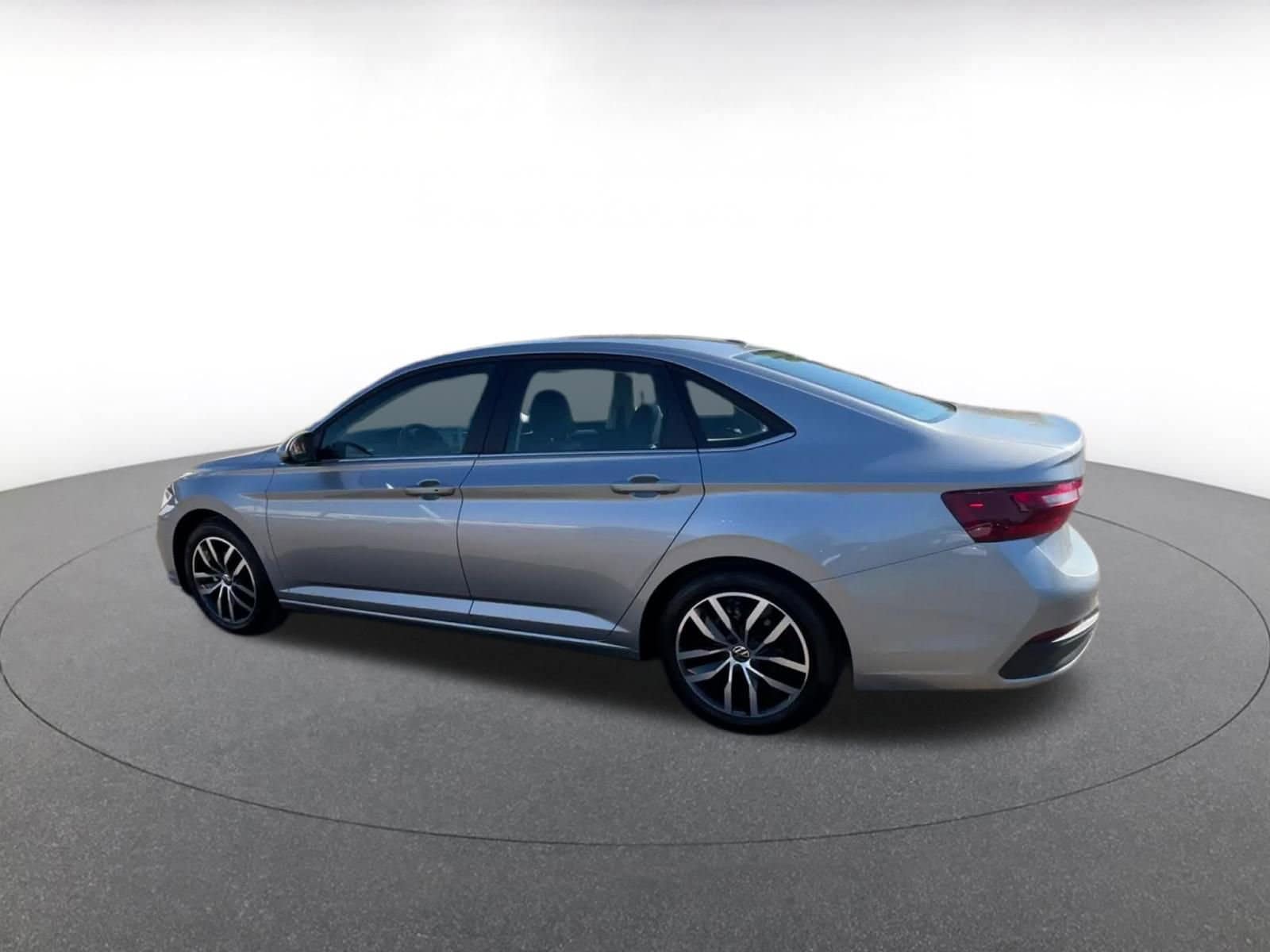 Thumbnail: 2025 Volkswagen Jetta - 10