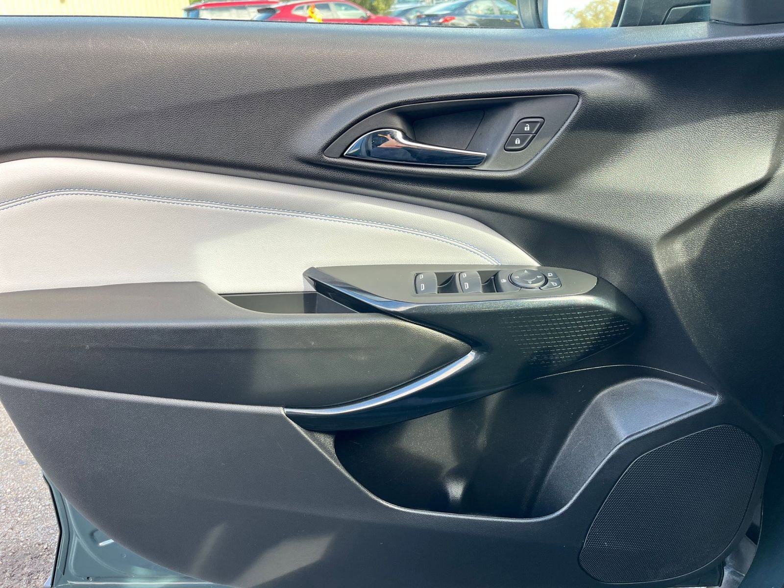 Thumbnail: 2025 Chevrolet Trax - 20