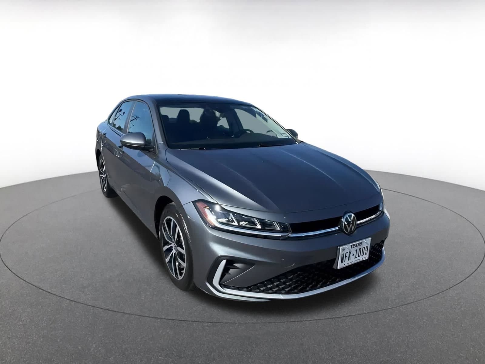 Thumbnail: 2025 Volkswagen Jetta - 3