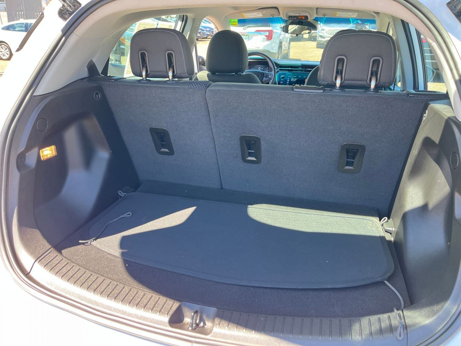 Thumbnail: 2023 Chevrolet Bolt EV - 32