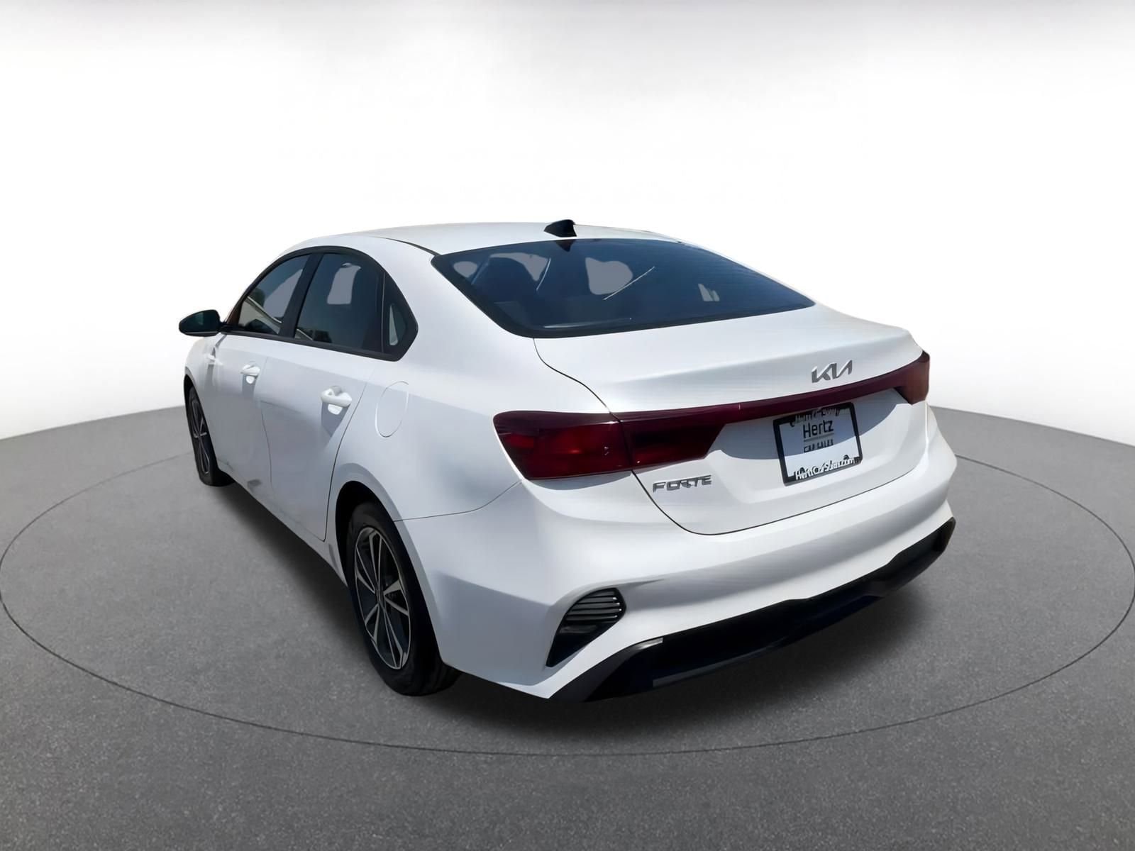 2024 Kia Forte LXS 16