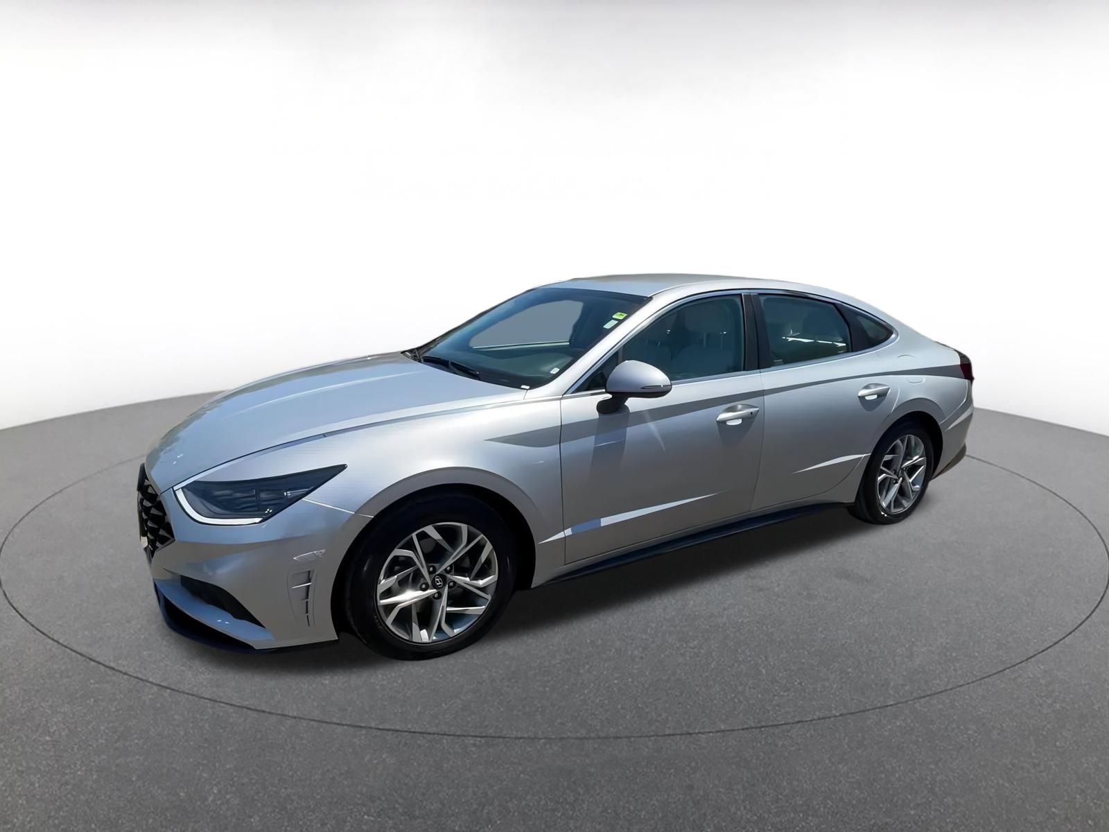 Thumbnail: 2023 Hyundai Sonata - 9