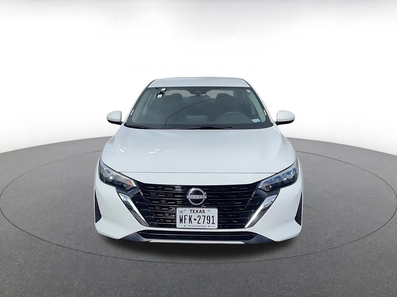 Thumbnail: 2025 Nissan Sentra - 4