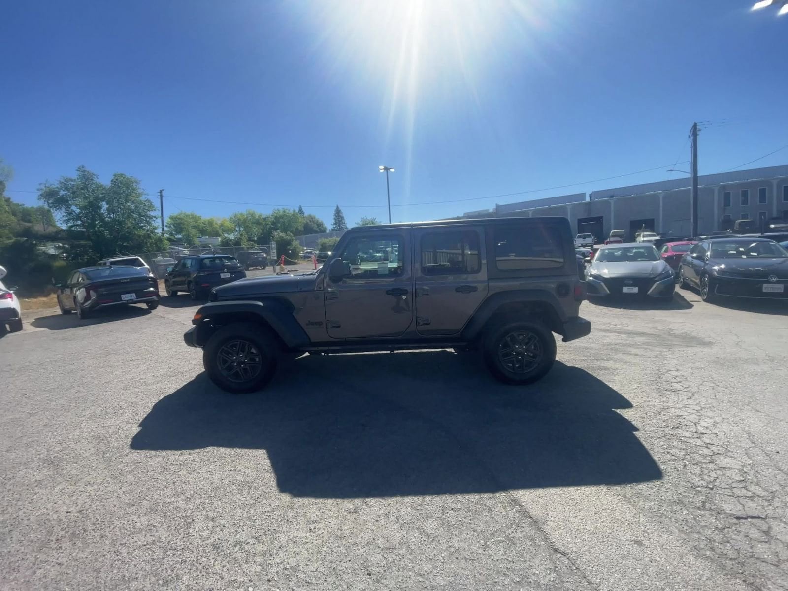 Thumbnail: 2025 Jeep Wrangler - 16