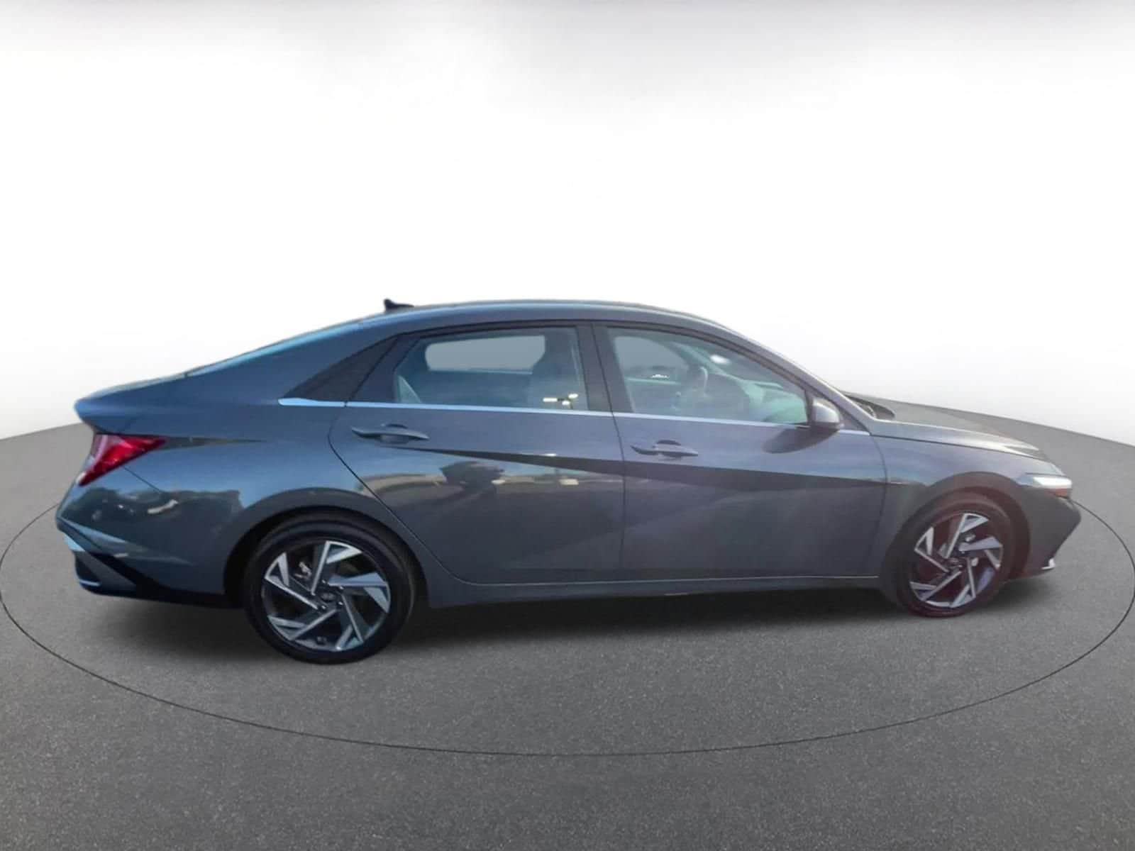 Thumbnail: 2025 Hyundai Elantra - 16