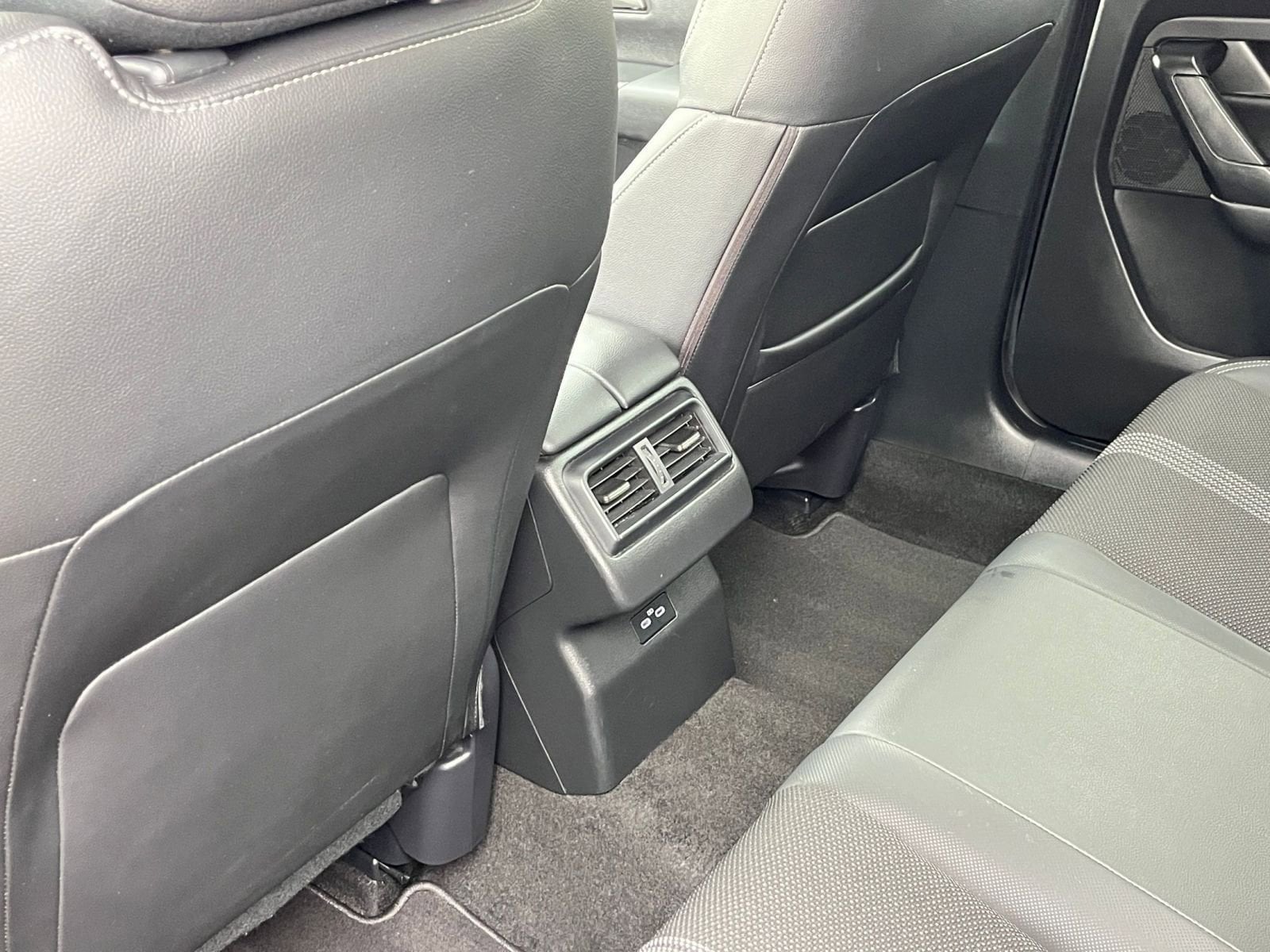 Thumbnail: 2025 Mazda CX-50 - 24