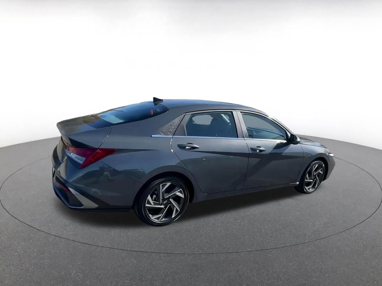 Thumbnail: 2025 Hyundai Elantra - 15