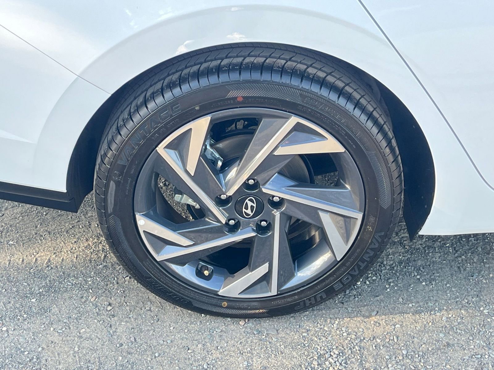 Thumbnail: 2025 Hyundai Elantra - 31