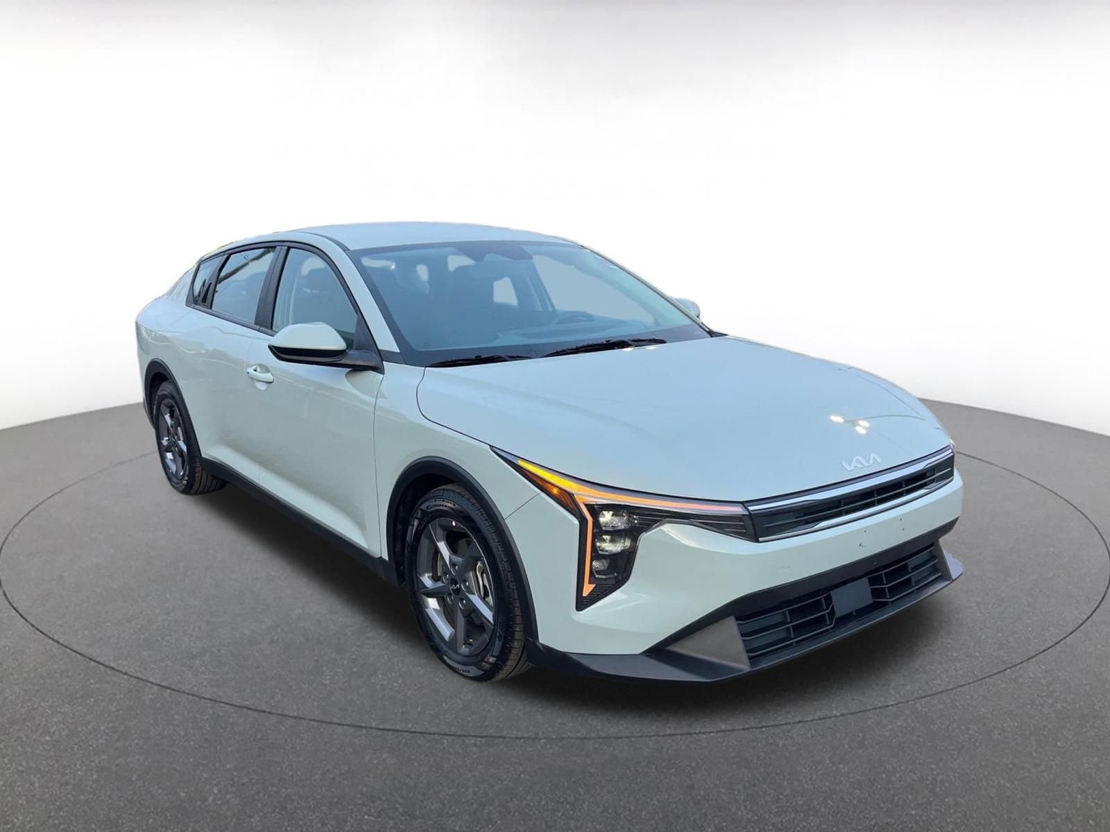 Thumbnail: 2025 Kia K4 - 1