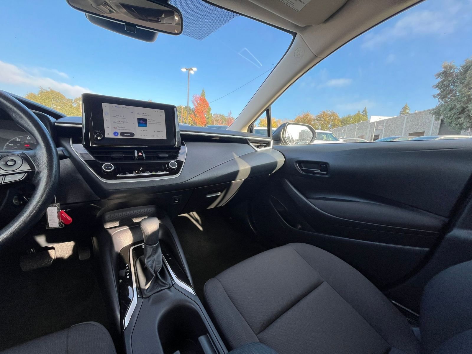 Thumbnail: 2025 Toyota Corolla - 33