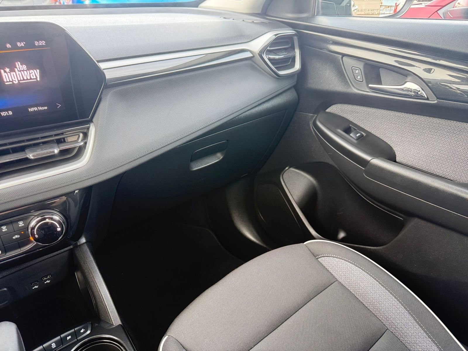 Thumbnail: 2025 Chevrolet TrailBlazer - 35