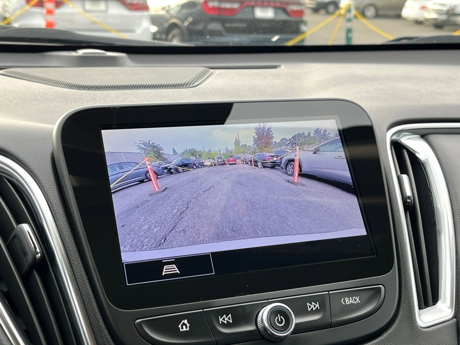 Thumbnail: 2024 Chevrolet Malibu - 17