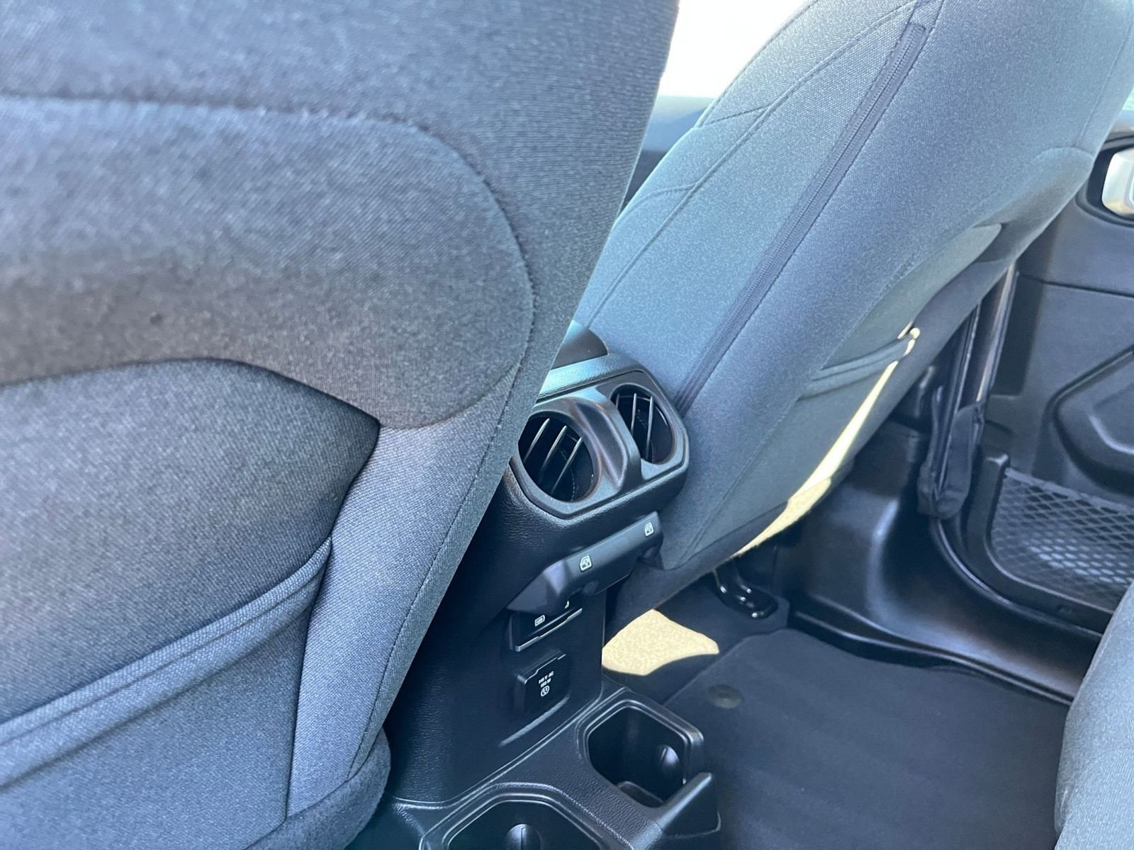 Thumbnail: 2025 Jeep Wrangler - 31