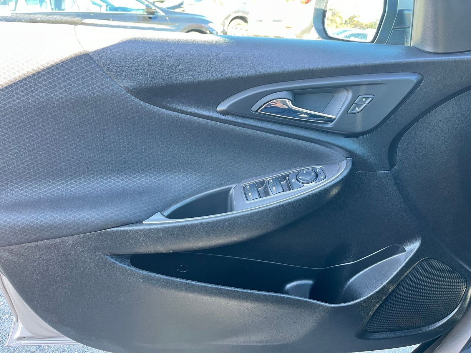 Thumbnail: 2023 Chevrolet Malibu - 20