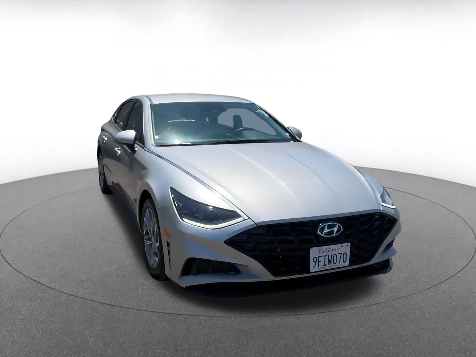 Thumbnail: 2023 Hyundai Sonata - 3