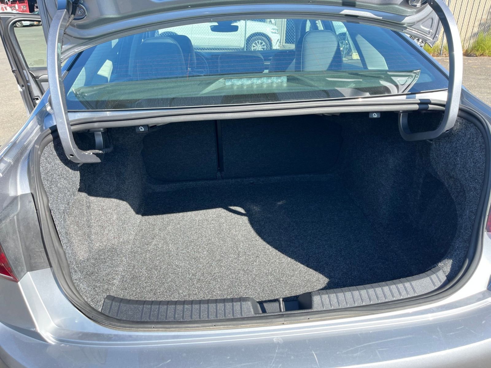 Thumbnail: 2025 Volkswagen Jetta - 30