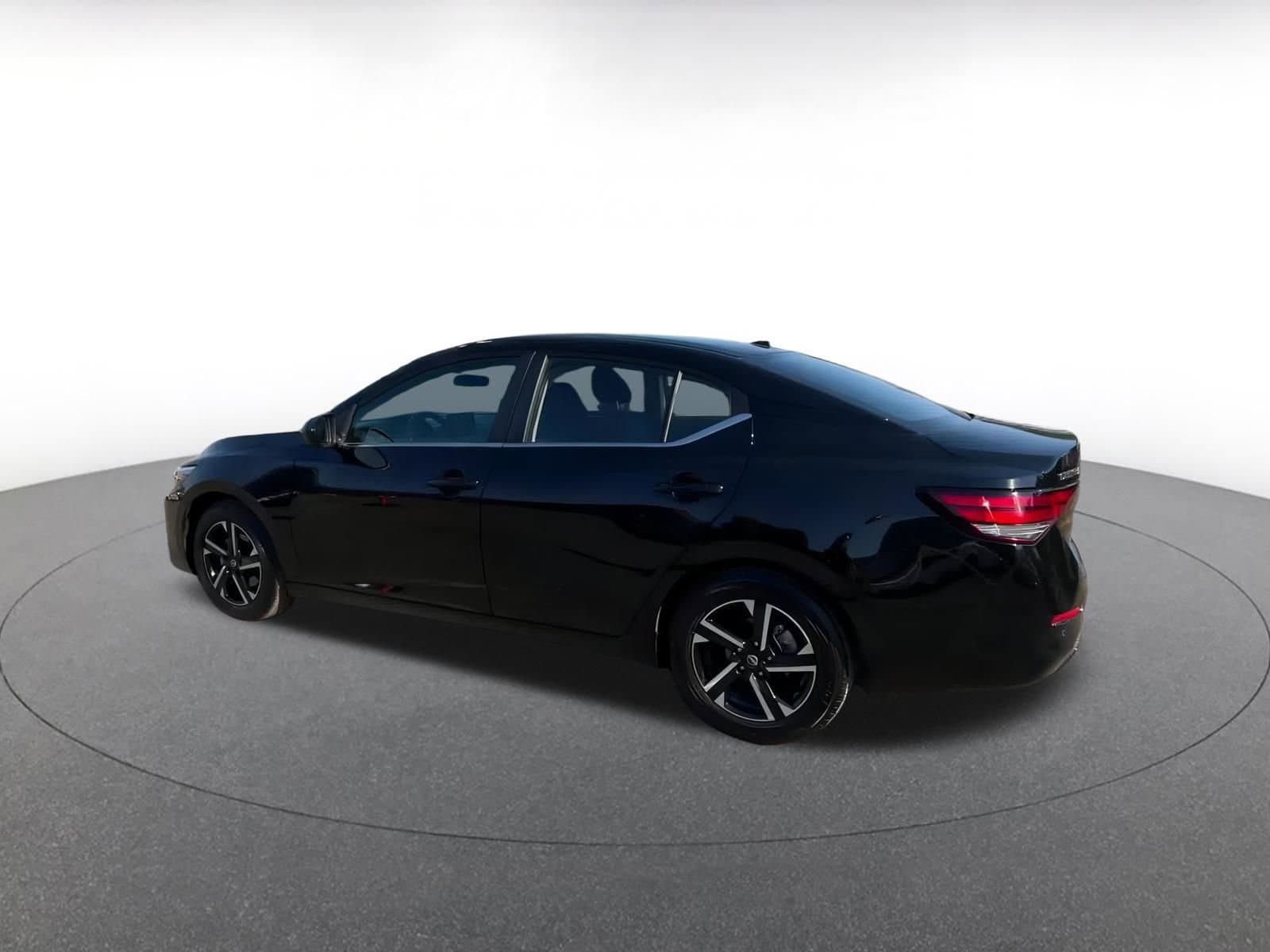 Thumbnail: 2024 Nissan Sentra - 10