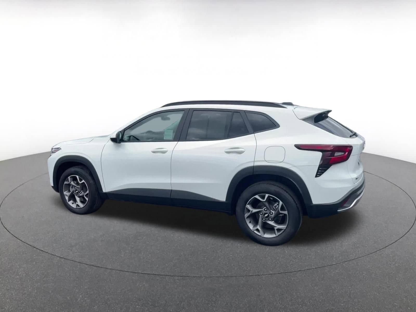 Thumbnail: 2025 Chevrolet Trax - 10