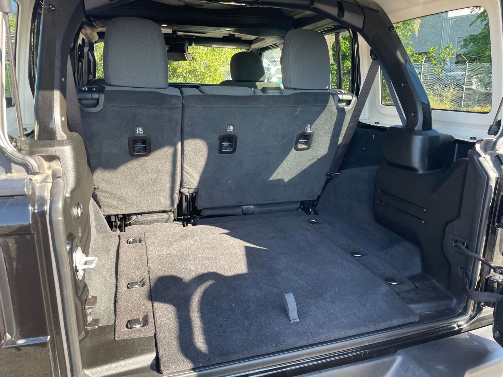 Thumbnail: 2025 Jeep Wrangler - 31