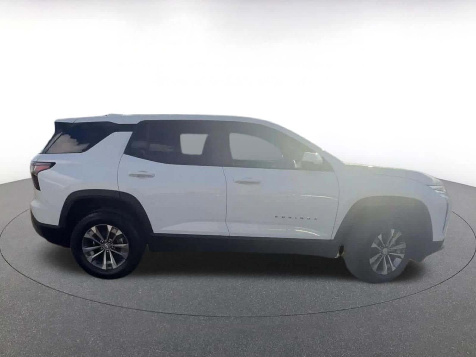 Thumbnail: 2025 Chevrolet Equinox - 16