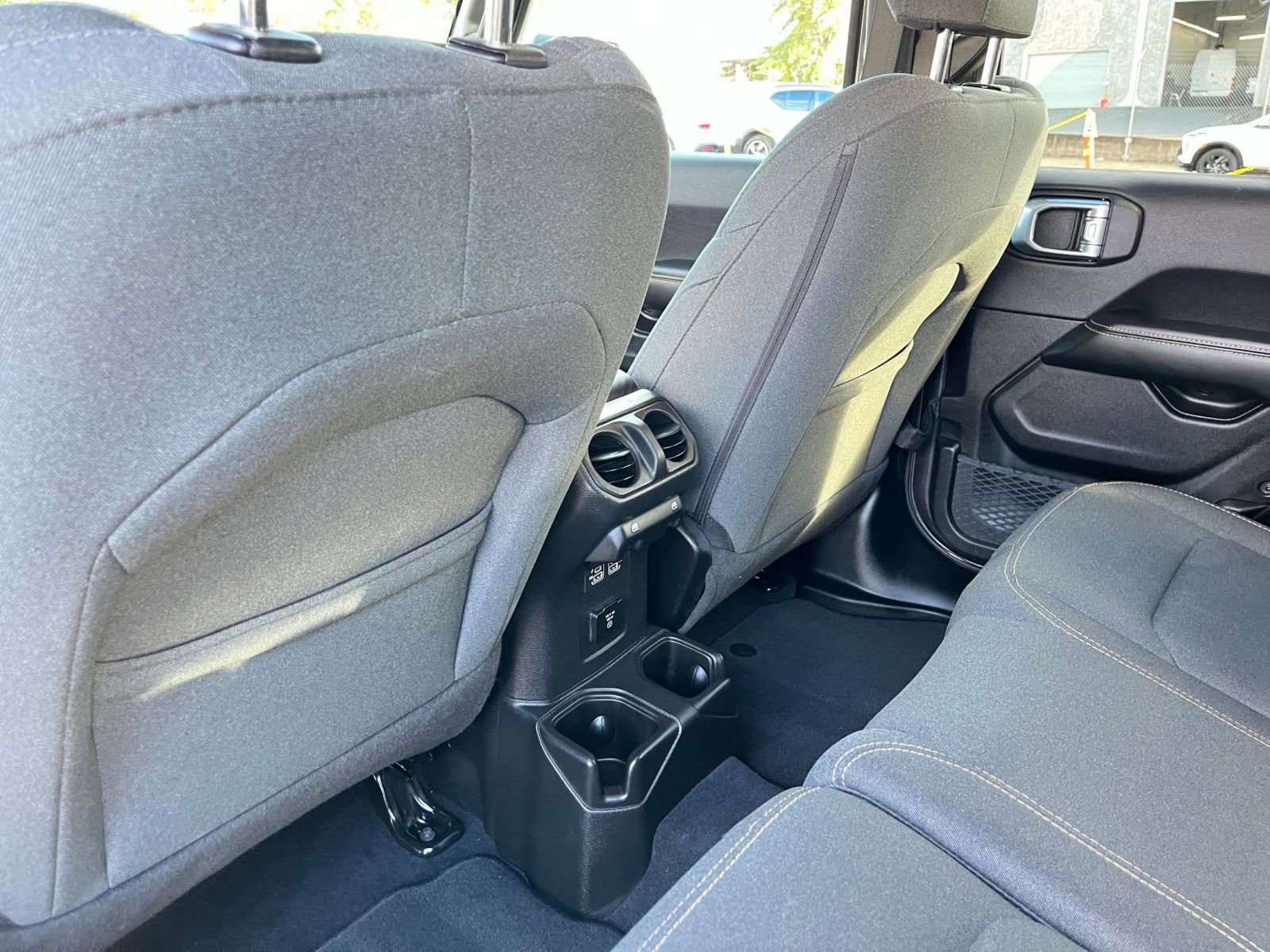 Thumbnail: 2025 Jeep Wrangler - 23