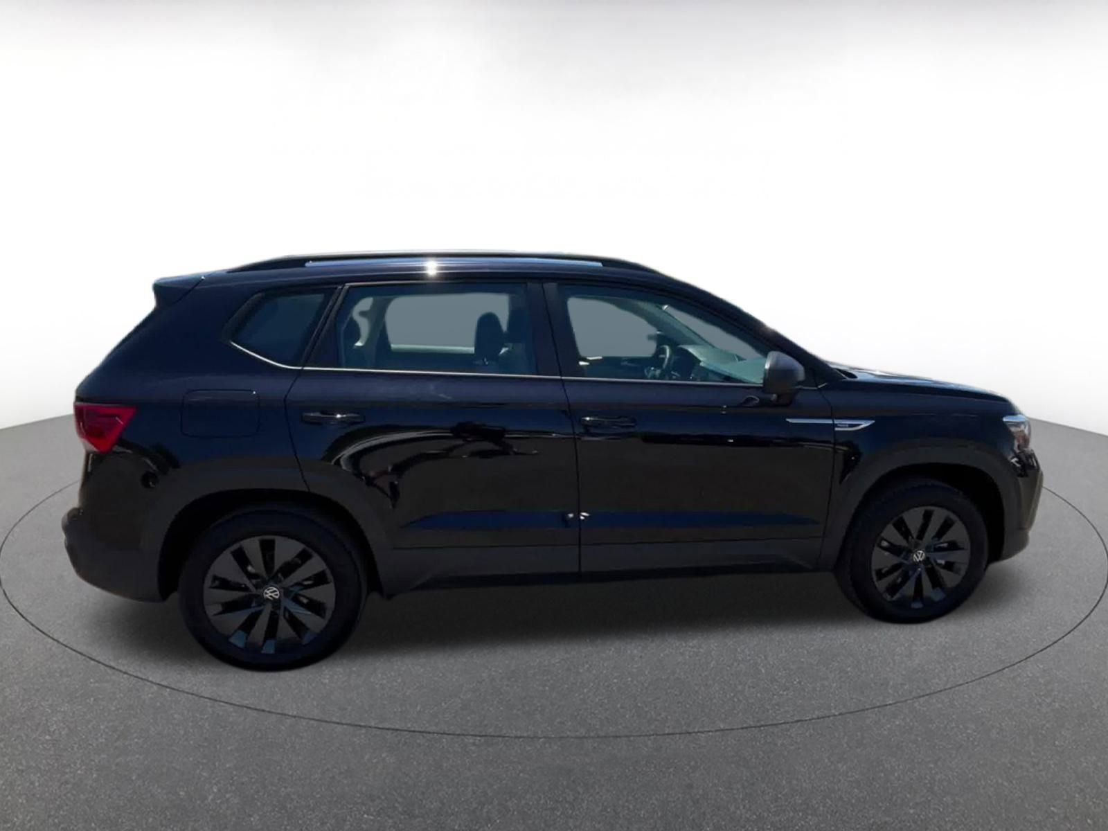 Thumbnail: 2024 Volkswagen Taos - 16