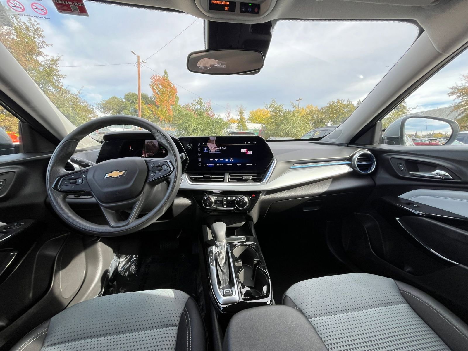 Thumbnail: 2025 Chevrolet Trax - 31