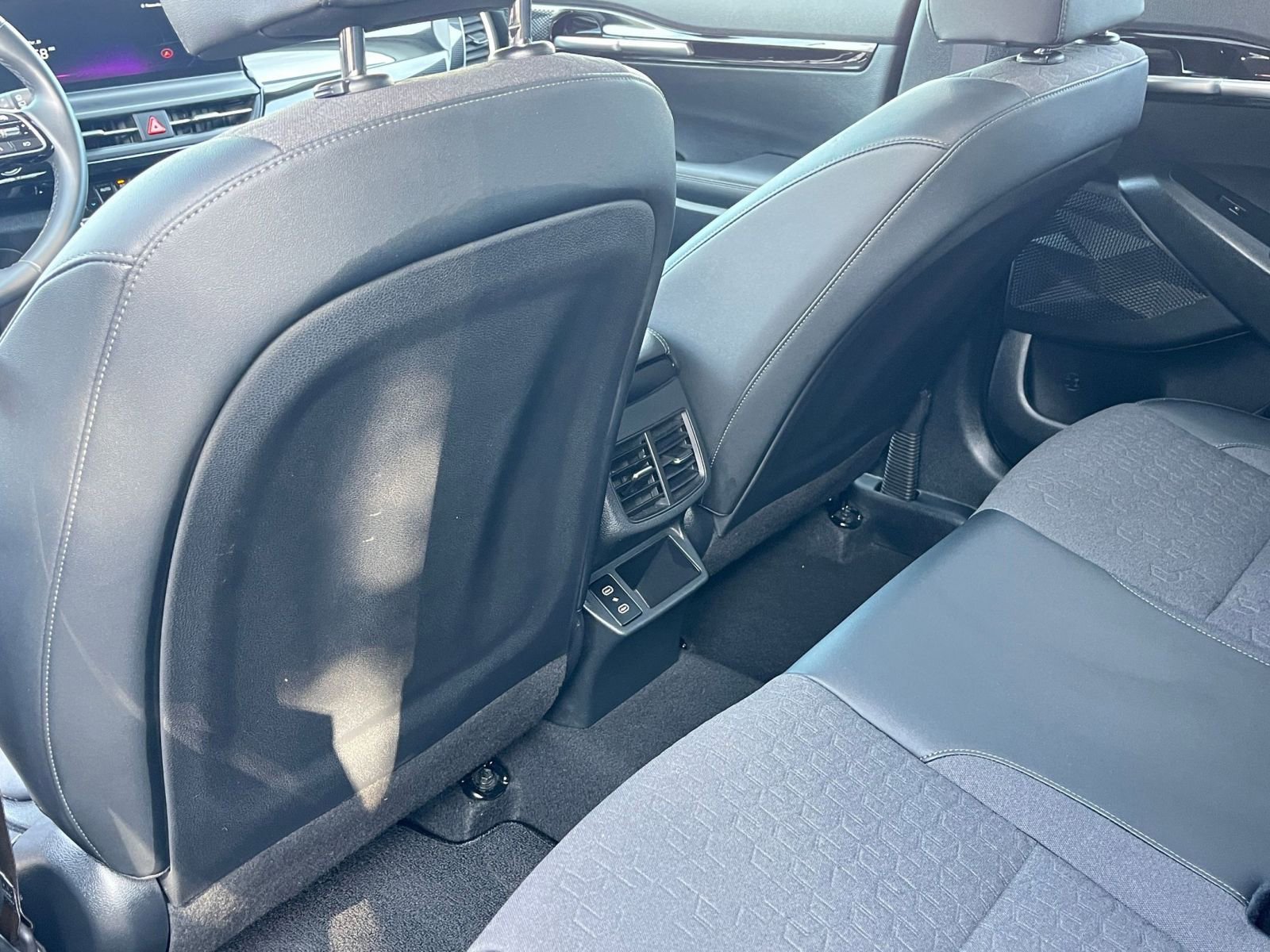 Thumbnail: 2025 Kia Seltos - 23