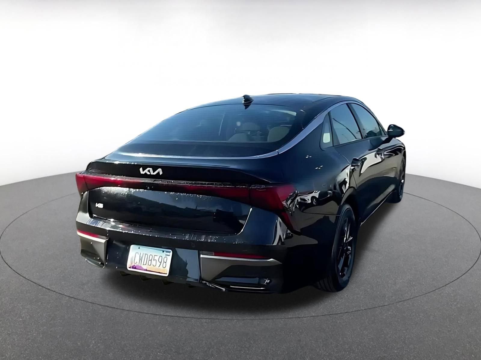 Thumbnail: 2021 Toyota Camry - 14