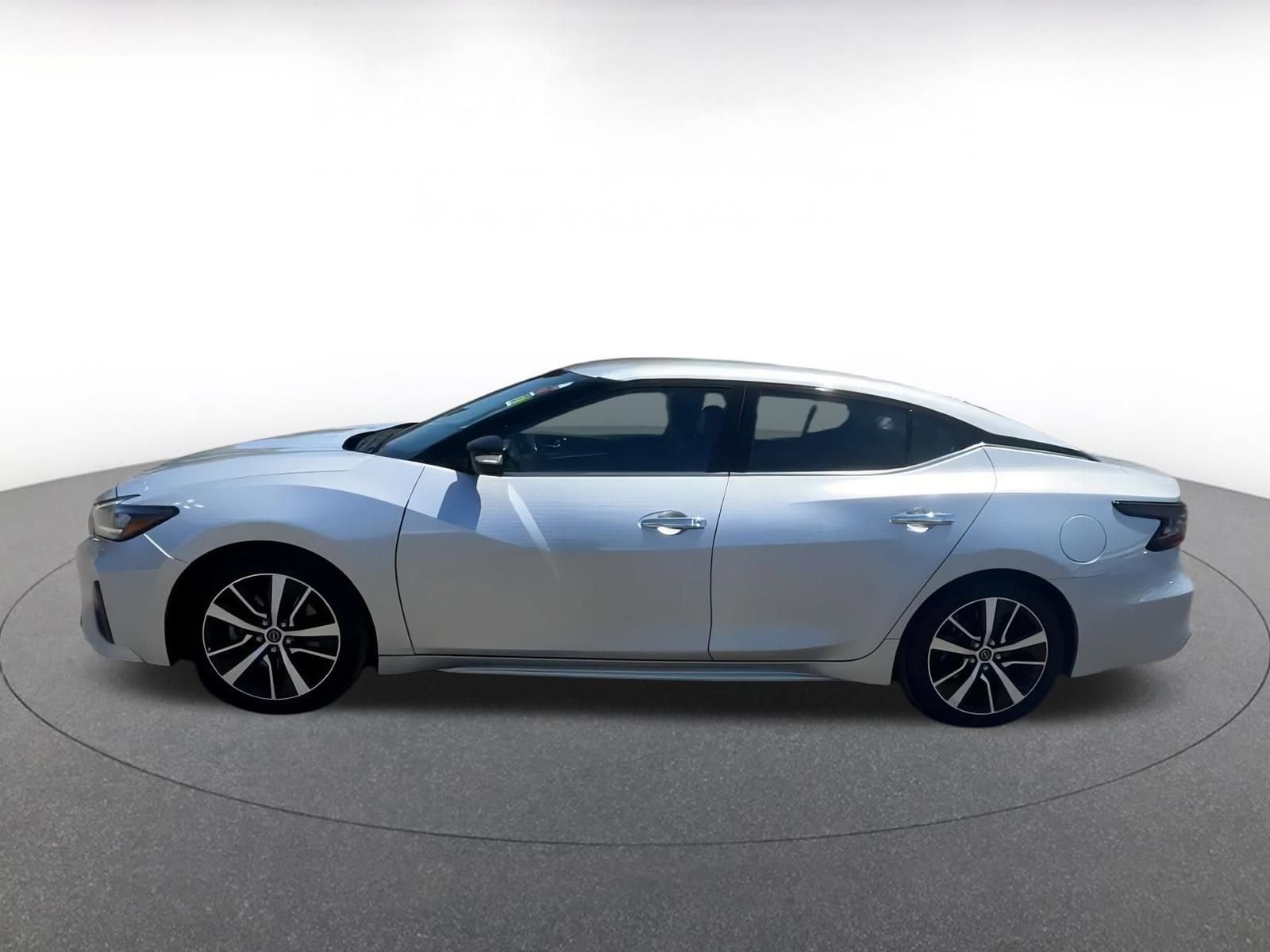 Thumbnail: 2023 Nissan Maxima - 10